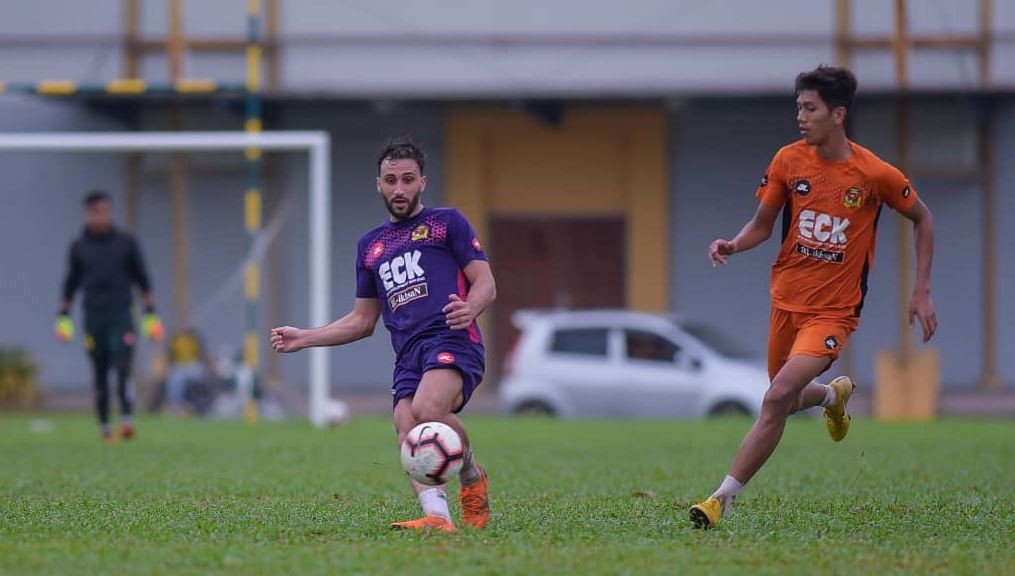 Fazrul Danel Nizam (kanan) antara prospek masa depan Lang Merah yang diserap dari skuad Piala Presiden ke Pasukan Liga Super Kedah musim 2019. FOTO: AHMAD ZAKI OSMAN