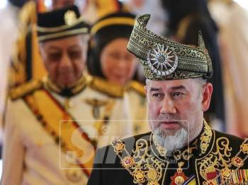 Kronologi Sultan Muhammad V selaku Agong ke-15