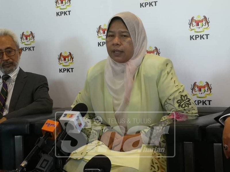 Zuraida ketika sidang media selepas Majlis Amanat Menteri Perumahan dan Kerajaan Tempatan Sempena Tahun Baharu 2019.