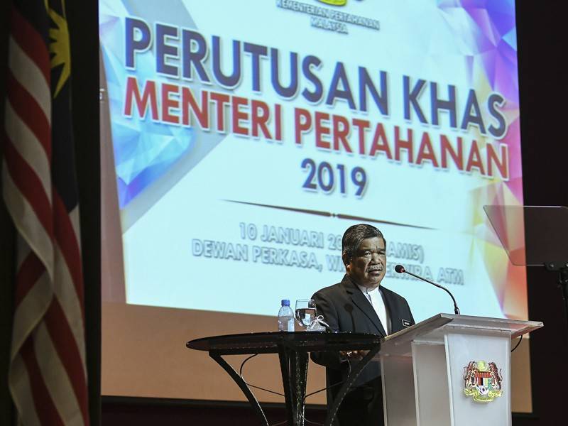 Menteri Pertahanan, Mohamad Sabu ketika berucap pada Majlis Perutusan Khas Menteri Pertahanan Tahun 2019 di Dewan Perkasa Wisma, Perwira ATM hari ini. - Foto Bernama