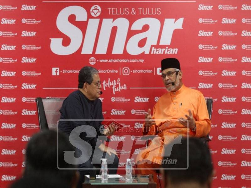 Khalid ketika bercakap dalam program Bicara Minda, di sini, hari ini. - Foto SINAR HARIAN oleh Asril Aswandi Shukor