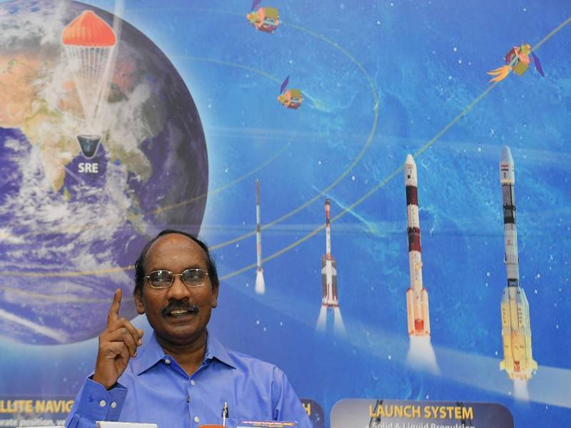 Ketua Isro, K Sivan berkata India bakal menghantar angkasawan pertamanya ke angkasa lepas pada penghujung 2021. - AFP