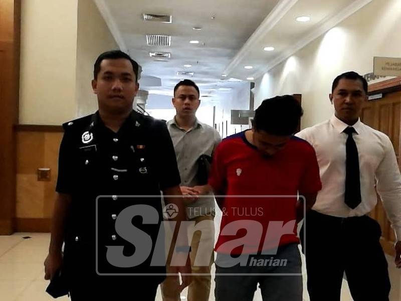 Seorang juruteknik TNB mengaku tidak bersalah di Mahkamah Majistret Kuantan hari ini atas tuduhan menipu seorang individu bagi pembayaran amaun kerugian hasil dan perbelanjaan serta caj.