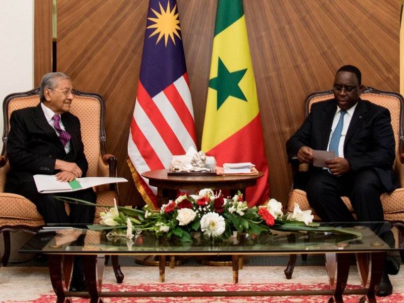 Pendana Menteri Tun Dr Mahathir Mohamad akan mengetuai delegasi Malaysia ke Third International Conference on the Emergence of Africa (ICEA) yang dijadualkan berlansung pada 17 Januari. - Foto Bernama