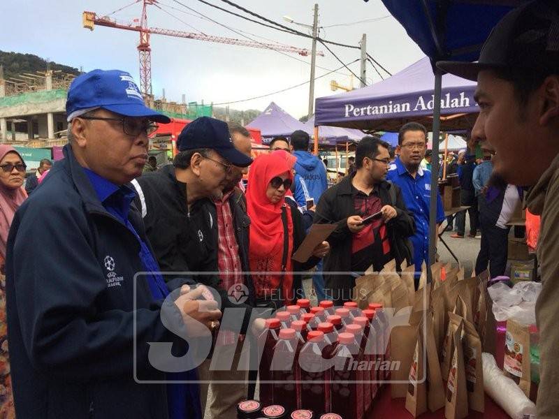 Ismail sempat mendengar masalah dihadapi peniaga di Brinchang.
