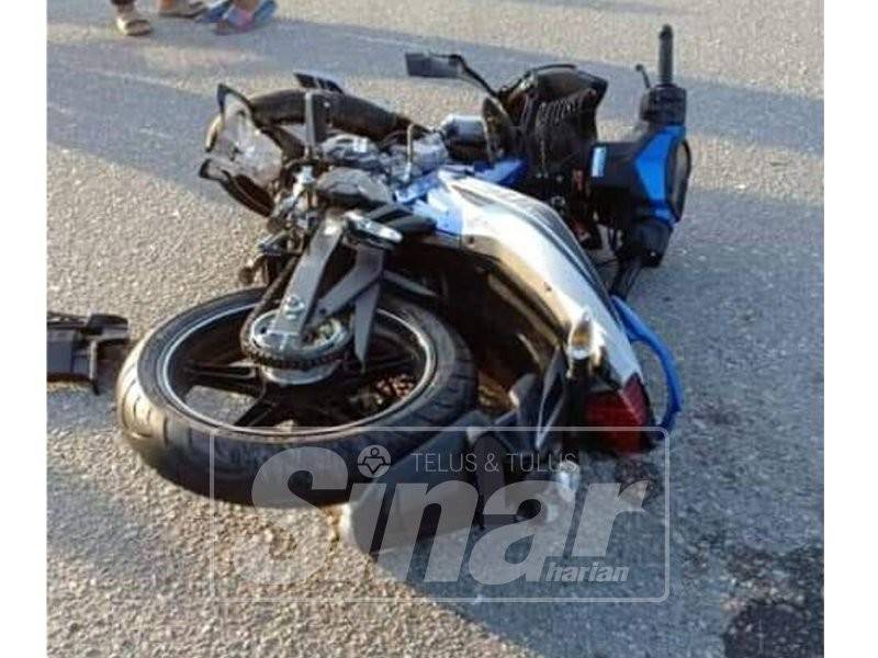 Motosikal yang dinaiki mangsa di tempat kejadian