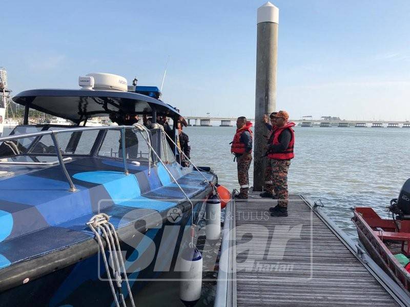 Operasi SAR dimulakan seawal jam 7 pagi tadi.
