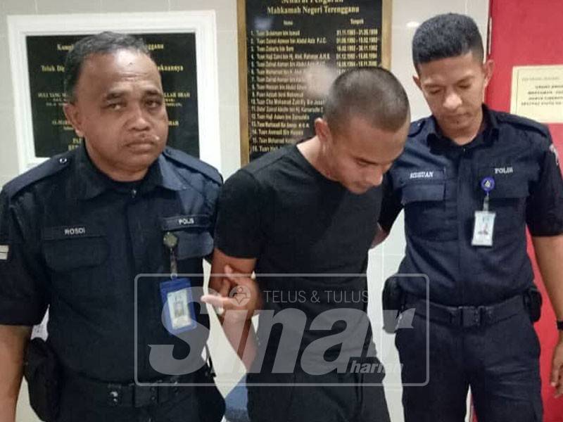 Tertuduh, Muhammad Izzat Sharifuddin, 24, dijatuhi hukuman 10 tahun penjara dan 20 sebatan selepas mengaku salah memiliki dadah jenis kanabis, dua tahun lalu.