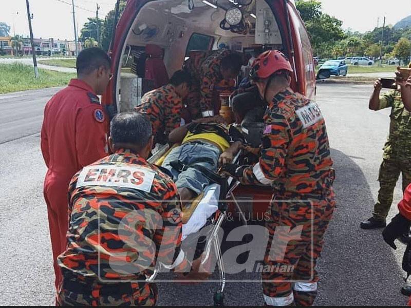 Unit udara JBPM memberi bantuan kepada Orang Asli.