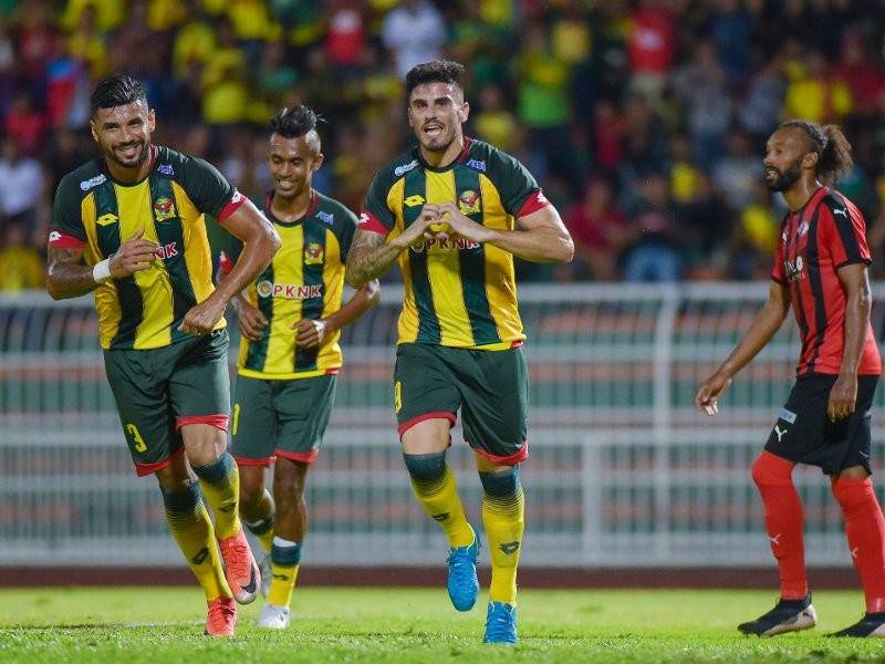 Ortega (kanan) sumbang satu gol buat Kedah. - Foto: AHMAD ZAKI OSMAN
