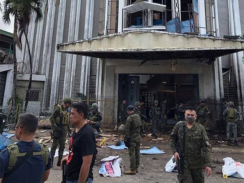 Letupan bom berkembar di Gereja Our Lady of Mount Carmel di Pulau Jolo mengorbankan 20 nyawa dan mencederakan 81 yang lain. - Foto Armed Forces of the Philippines Public Information Office