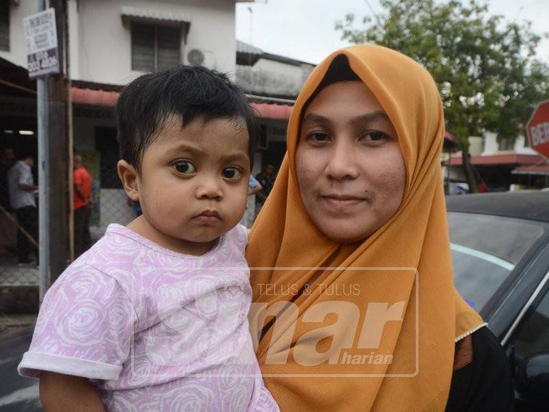 Nur Shahida bersama Nur Hayfa.
