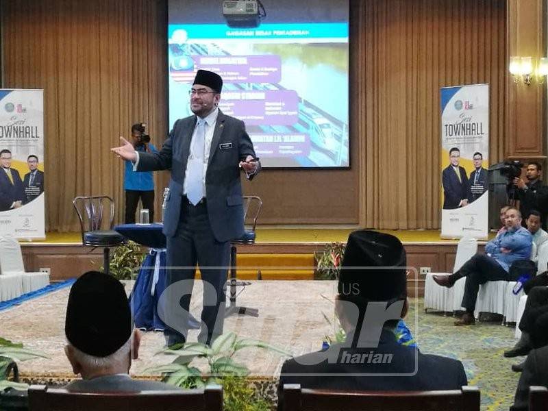 Mujahid ketika berinteraksi dengan peserta yang hadir pada majlis itu.
