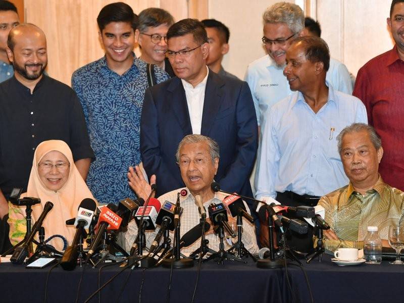 Perdana Menteri yang juga Pengerusi Pakatan Harapan (PH) Tun Dr Mahathir Mohamad semasa sidang media selepas mempengerusikan Mesyuarat Majlis Presiden Pakatan Harapan di Yayasan Kepimpinan Perdana hari ini. - Foto Bernama