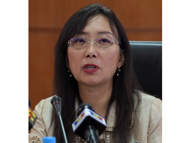 Menteri Industri Utama, Teresa Kok