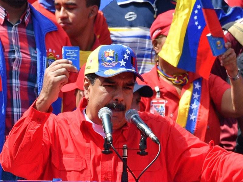 Maduro tolak kata dua EU yang mendesak beliau mengadakan pilihan raya baharu di Venezuela. - Foto AFP