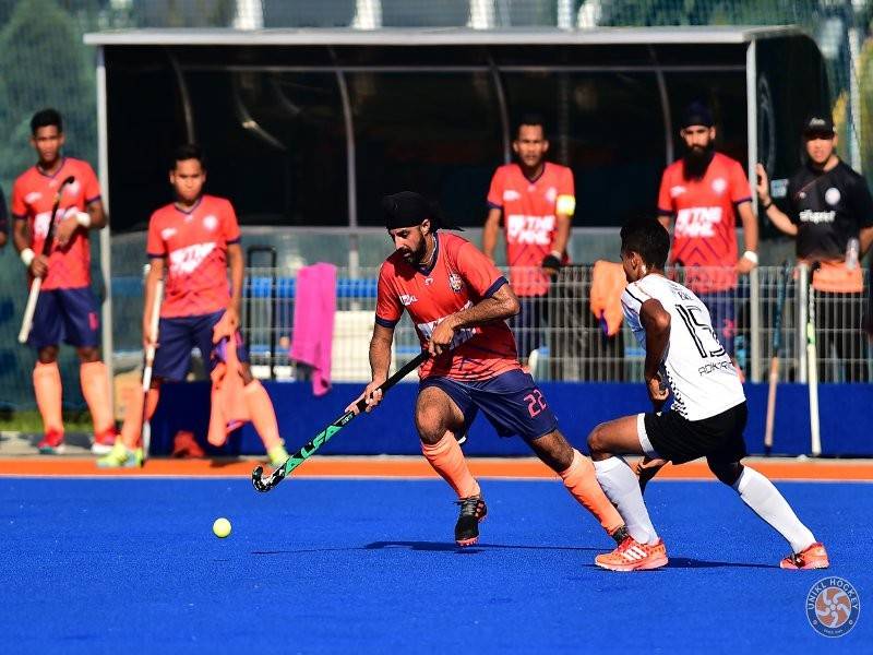 Pemain pertahanan UniKL Baljit Singh memungut 8 mata demerit dan digantung bagi aksi bertemu UiTM di Stadium Tengku Abdullah, jumaat ini.
