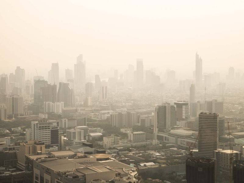 keadaan kota Bangkok yang dilanda Jerebu.