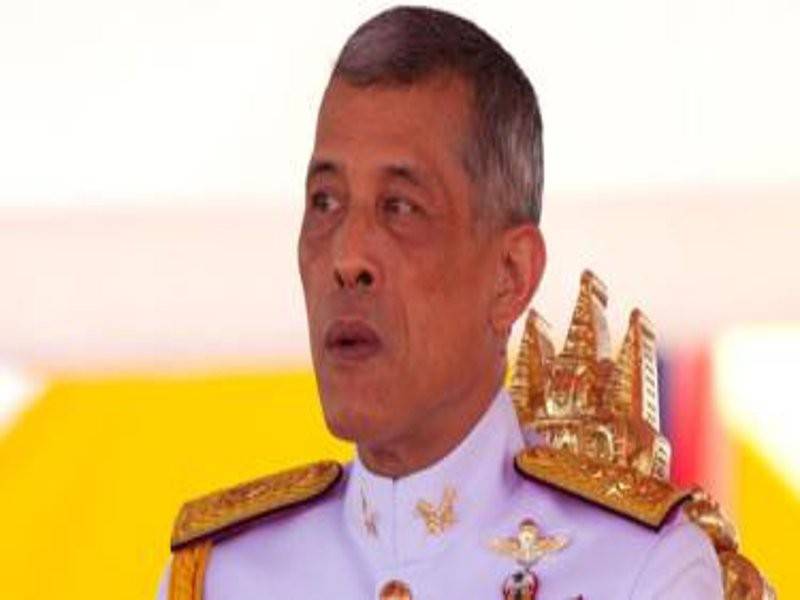 Raja Maha Vajiralongkorn menyifatkan tindakan kakaknya sertai pilihan raya sebagai tidak wajar. - Foto AFP