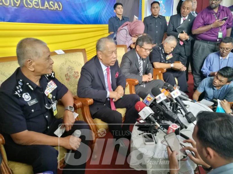 Muhyiddin menjawab tuduhan yang dilempar terhadap pegawai kanan PDRM yang membuat kunjungan ke Turki.