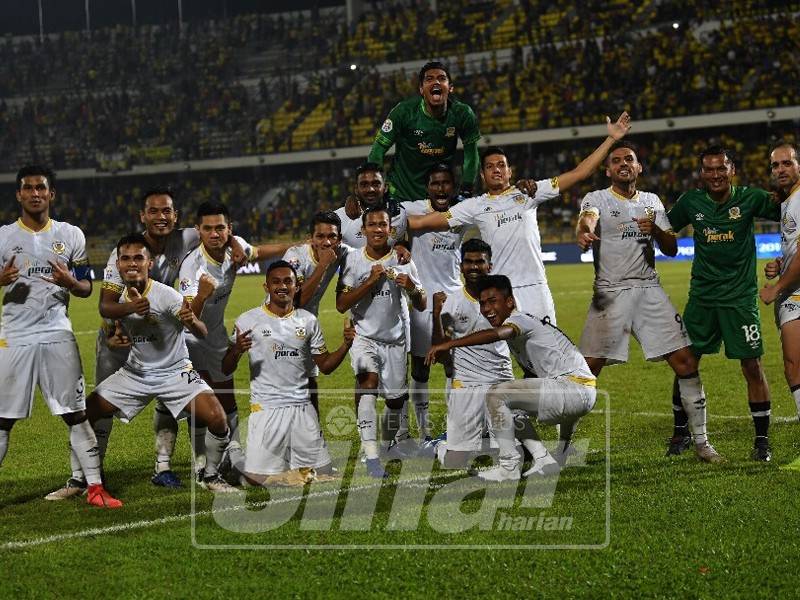 Pasukan Perak meraikan kejayaan semalam. Foto: Perak FA