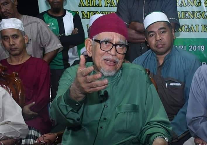 Abdul Hadi di sidang media selepas berakhir program di PAKR Sungai Kerak, malam tadi.