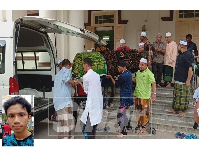 Arwah yang selesai disembahyangkan di masjid berkenaan dibawa pulang untuk dikebumikan di Tanah Perkuburan Banggol, di sini. (Gambar kecil: Muhamad Arif)