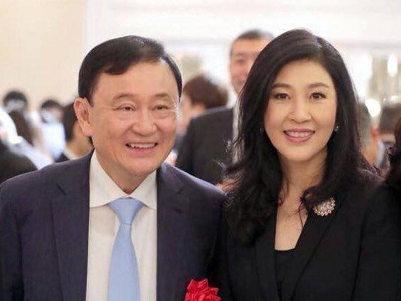 Thaksin dan adiknya, Yingluck digulingkan rampasan kuasa oleh tentera.