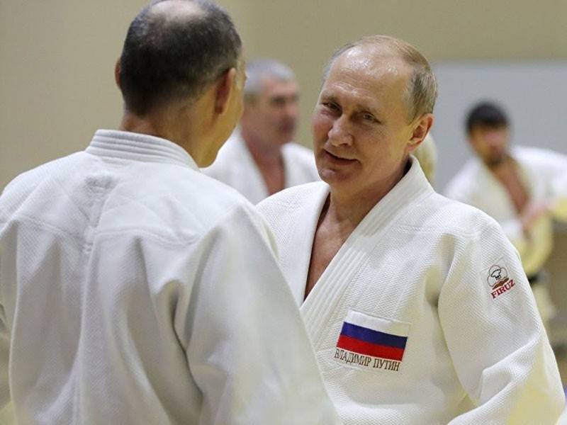 Putin tiba di pusat sukan Yug di Sochi.