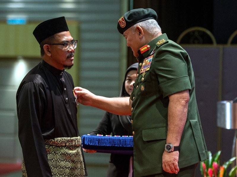 360 Veteran Atm Terima Pingat Jasa Malaysia