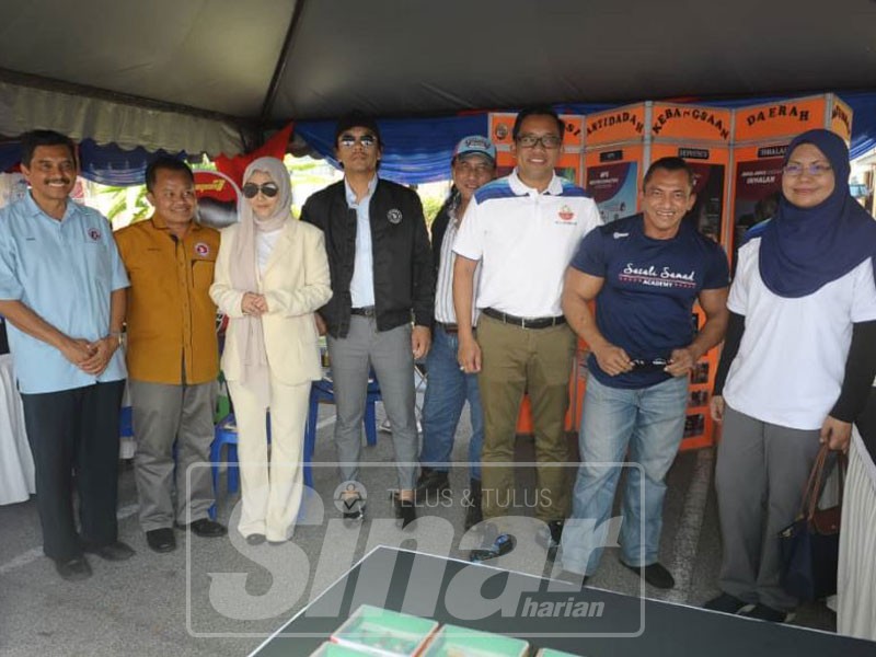 Mohd Khuzzan ditemui semasa majlis penutupan Program Inspirasi Semerah 2019-Aspirasi Teraju Johor Bestari di Maktab Rendah Sains Mara (MRSM) Batu Pahat.