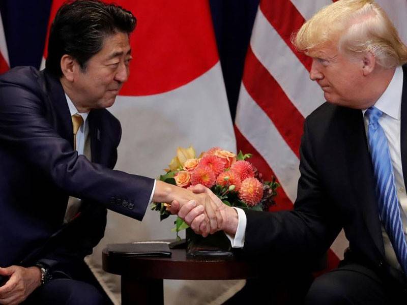 Abe (kiri) bertemu Trump ketika mesyuarat bilateral di luar Perhimpunan Agung PBB di New York pada September lalu.