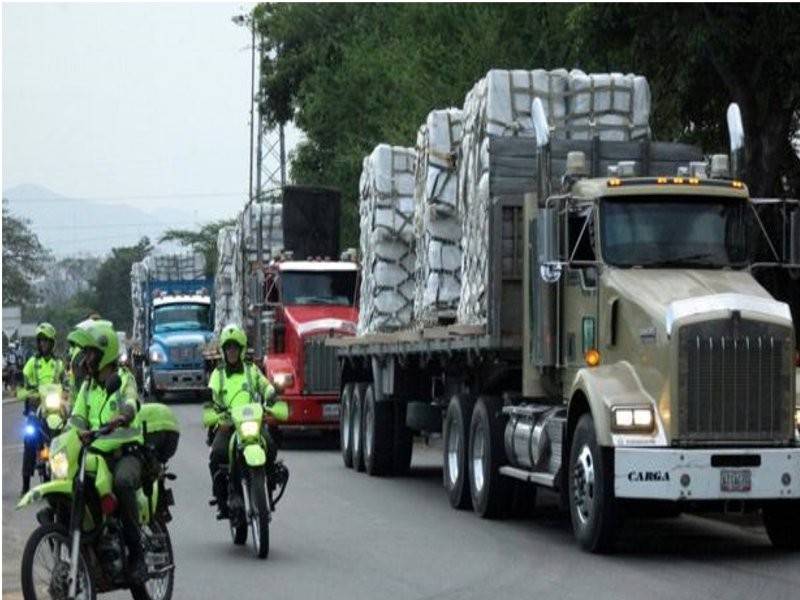 Bantuan kemanusiaan AS disekat daripada memasuki Venezuela atas arahan Presiden Maduro. - Foto Reuters
