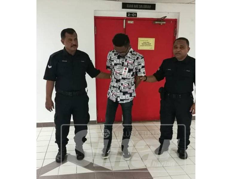 Mohd Abdul Hakim didenda RM2,000 atau penjara sebulan selepas mengaku salah membangkitkan pecah keamanan kepada anggota trafik melalui status dimuat naik di Facebook.