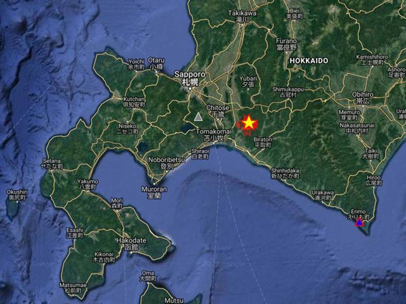 Gempa bumi itu berlaku pada kedalaman 41 kilometer dan berpusat kira-kira 55 kilometer di tenggara bandar Sapporo.