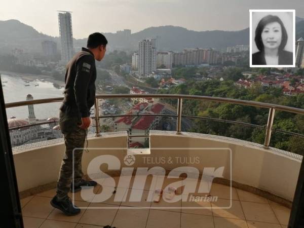 Polis sedang menyiasat tempat kejadian yang mana dipercayai mangsa, Thong Chooi Ting terjatuh dari tingkat 15 Pangsapuri Marina Tower.