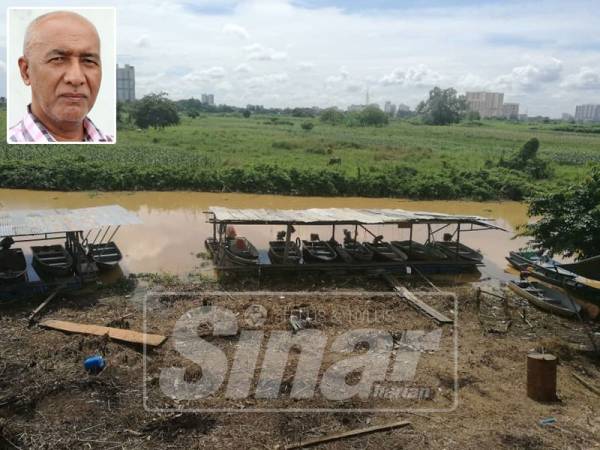 Sungai Palekbang ini suatu ketika dulu pernah menjadi tempat kapal berlabuh. - Gambar kecil: Wan Mohd Johari