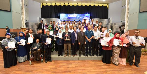 UniSZA mendominasi kutipan pingat emas di Minggu Penyelidikan dan Inovasi (MPI) 2019.