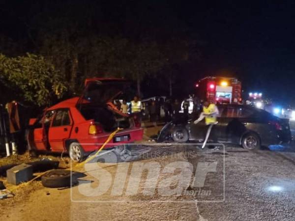 Dua maut dalam kemalangan melibatkan dua kenderaan di Kilometer 145 Jalan Kuala Lumpur-Kuantan, tengah malam tadi.