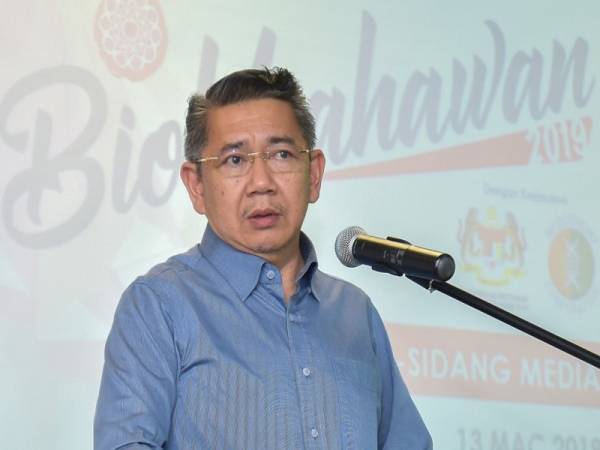 Menteri Pertanian dan Industri Asas Tani, Datuk Salahuddin Ayub berucap pada sidang media BioUsahawan 2019 di Menara Lembaga Pertubuhan Peladang (LPP). - Foto Bernama