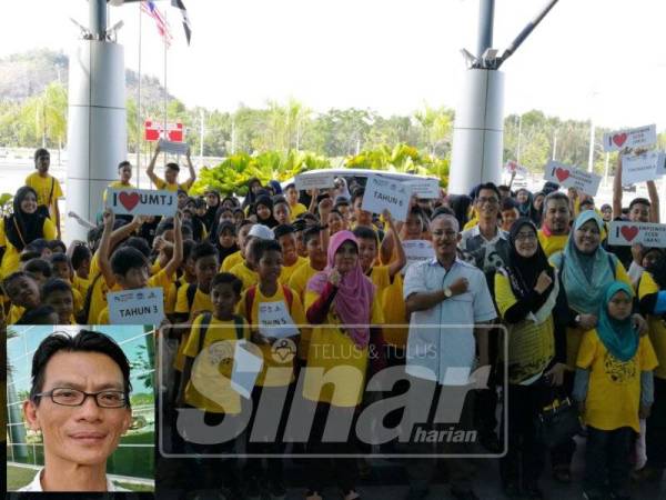 Mohd Affan (tiga, kanan) bersama sebahagian daripada jawatankuasa dan peserta Kembara Saintis Junior. Gambar kecil, Ahmad Rusdi.