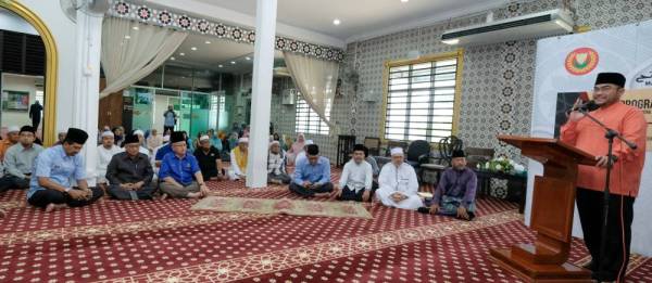 Mujahid ketika berucap melancarkan model masjid Rahmah di Masjid Al-Fateh.