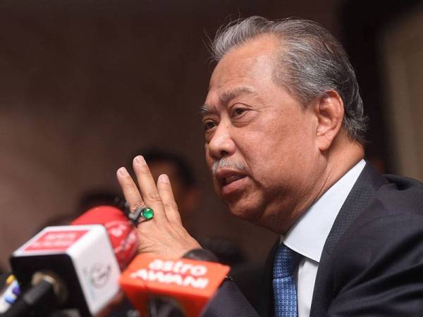 Menteri Dalam Negeri Tan Sri Muhyiddin Yassin pada sidang media di Pusat Latihan Polis (PULAPOL) Jalan Semarak hari ini. - Foto Bernama