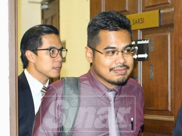 Dr Ahmad Hafizam memberi keterangan di Kompleks Makamah Shah Alam. Foto Sinar Harian: ZAHID IZZANI