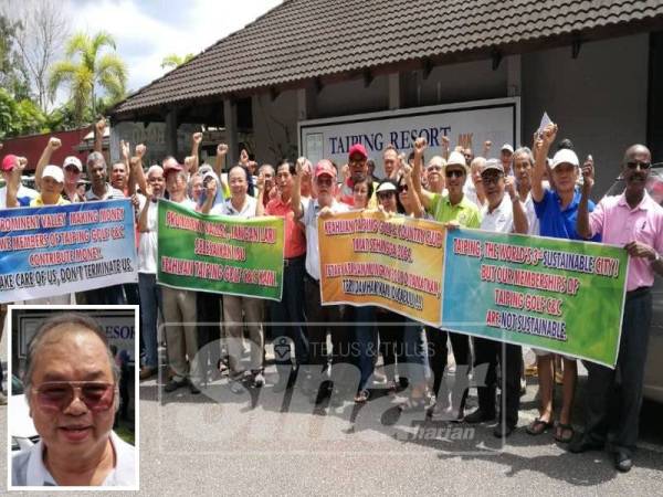 Lebih 50 ahli kelab golf tersebut mengadakan piket aman bagi membantah tindakan pengurusan lama membatalkan keahlian mereka. (Gambar kecil: Albert Teh)