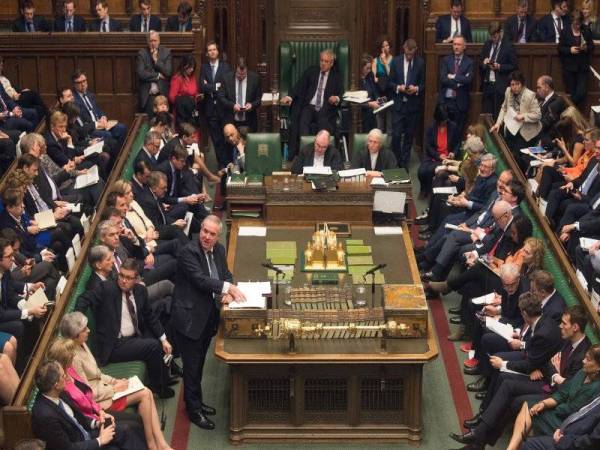 Parlimen Britain sekali lagi gagal mencapai persetujuan dalam cadangan alternatif perjanjian Brexit.