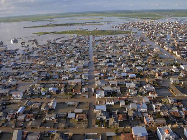 Sekurang-kurangnya 45 maut dalam kejadian banjir di Iran sejak dua minggu lalu.