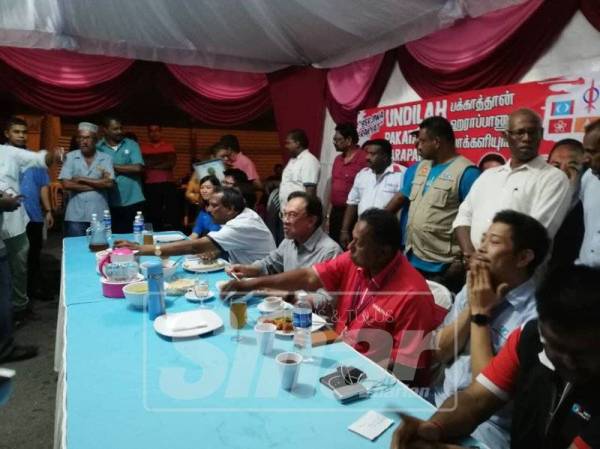 Anwar dan Streram turut hadir memberi ceramah dalam program berkenaan. -Foto Sinar Harian Adam Amir Hamzah