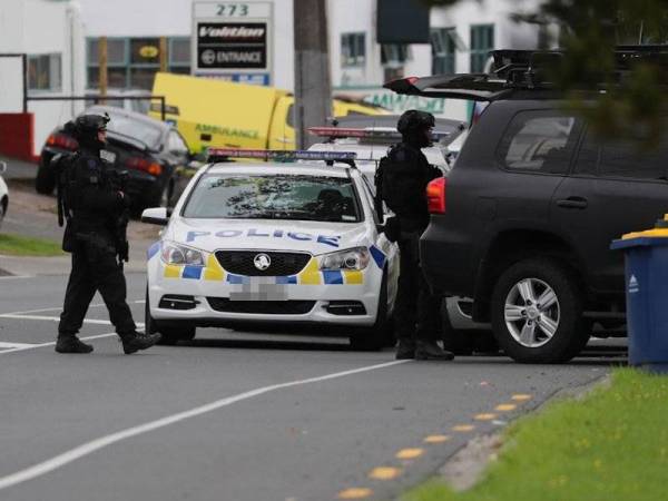 Polis West Auckland menerima laporan berlaku insiden tembakan awal pagi tadi.