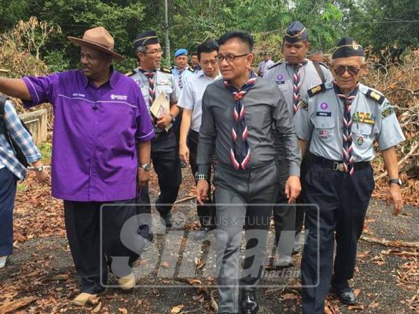 Norhizam melakukan lawatan mengejut di Kem Pengakap Melaka hari ini.